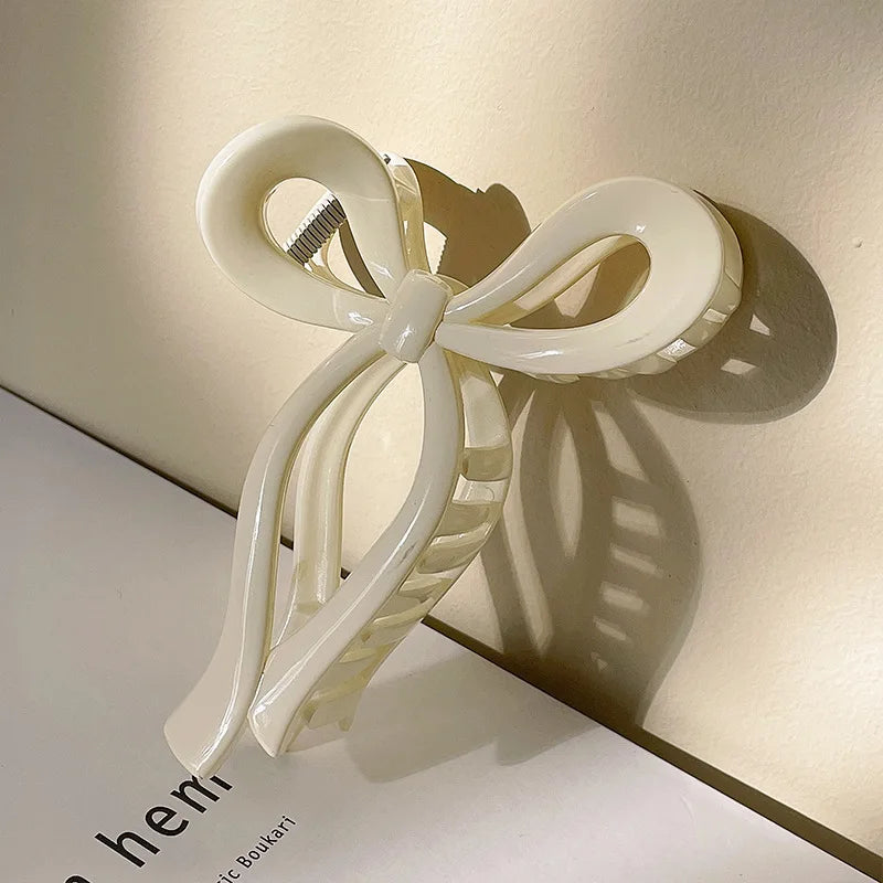 Classic Catch Hair Claw White & Clear
